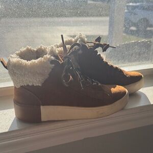 Time and Tru Brown Shearling Memory Foam Sneakers/Boots